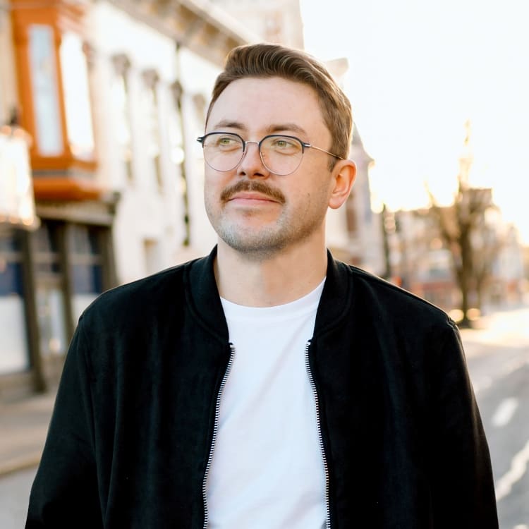 Eric Hook headshot