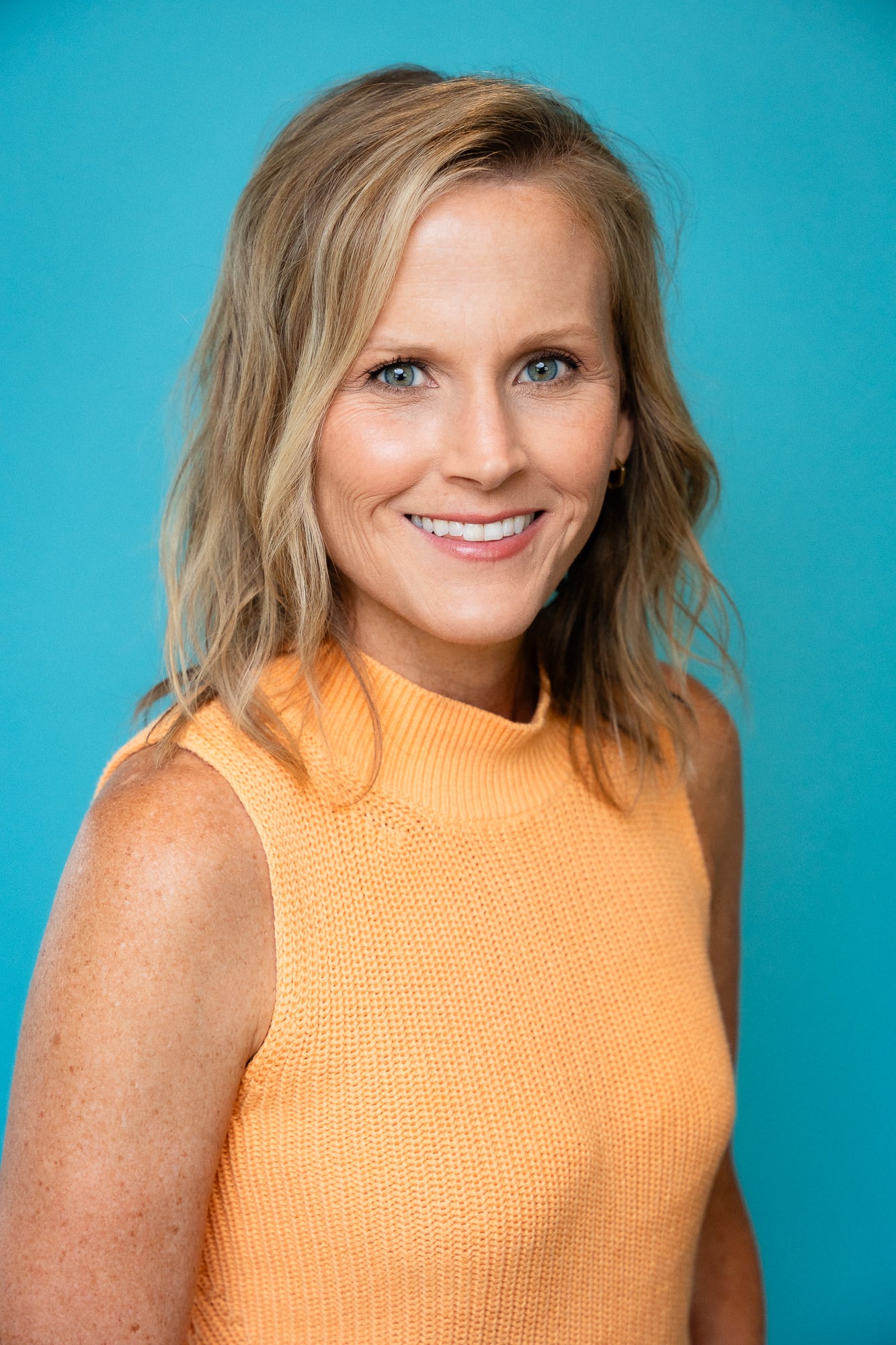 Emily Holden headshot