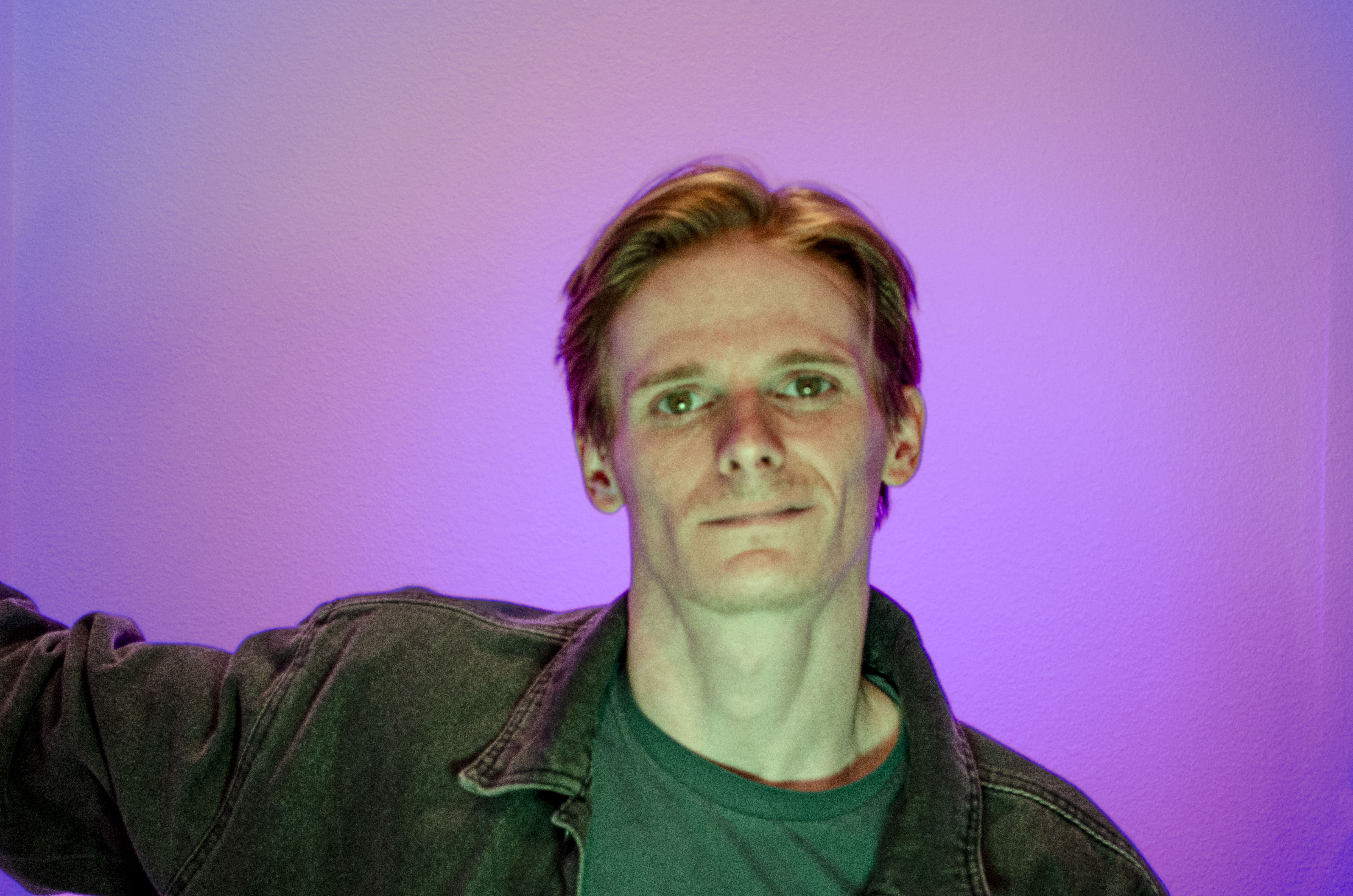 Daniel Lowe headshot