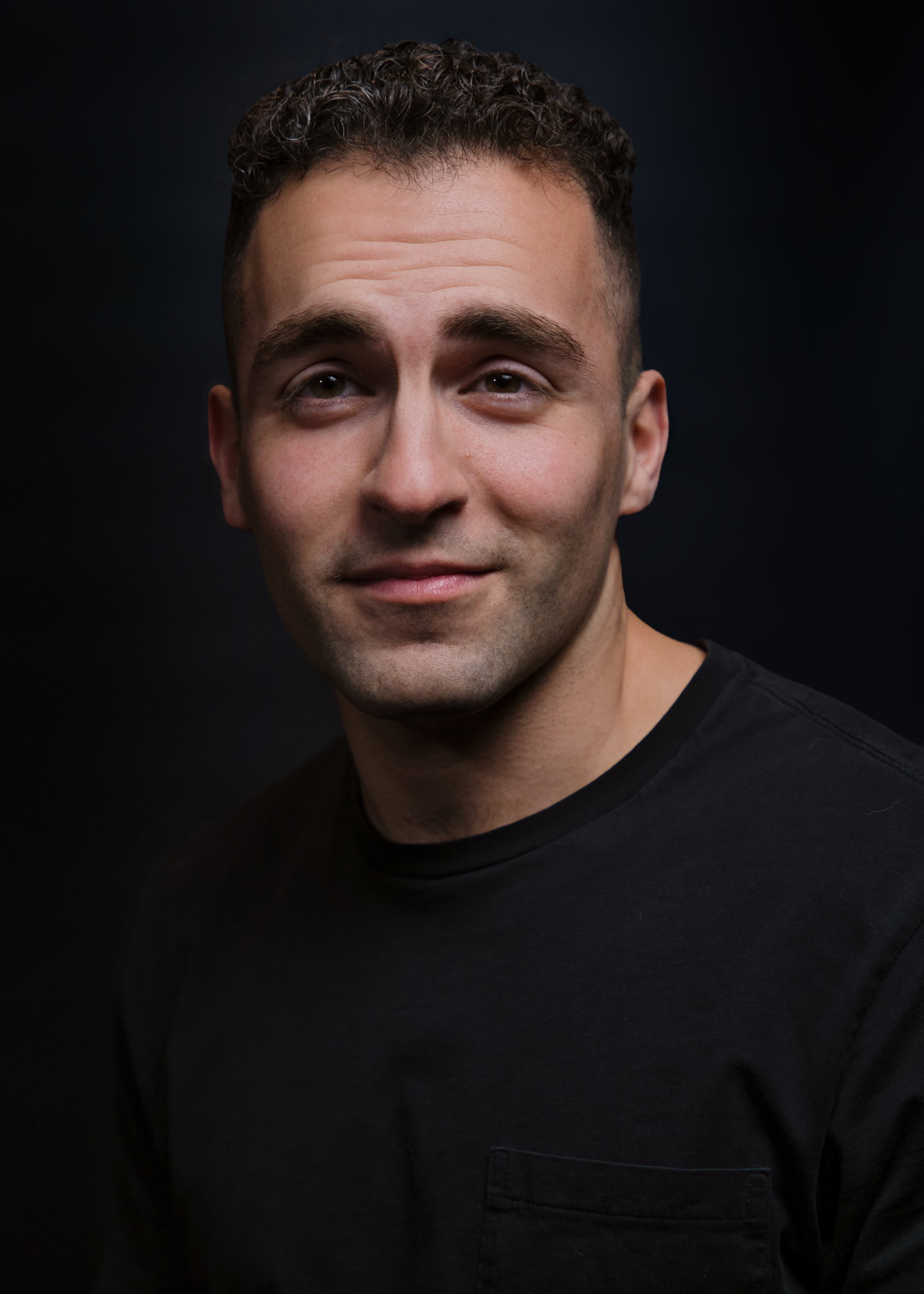 Robert Tabet headshot