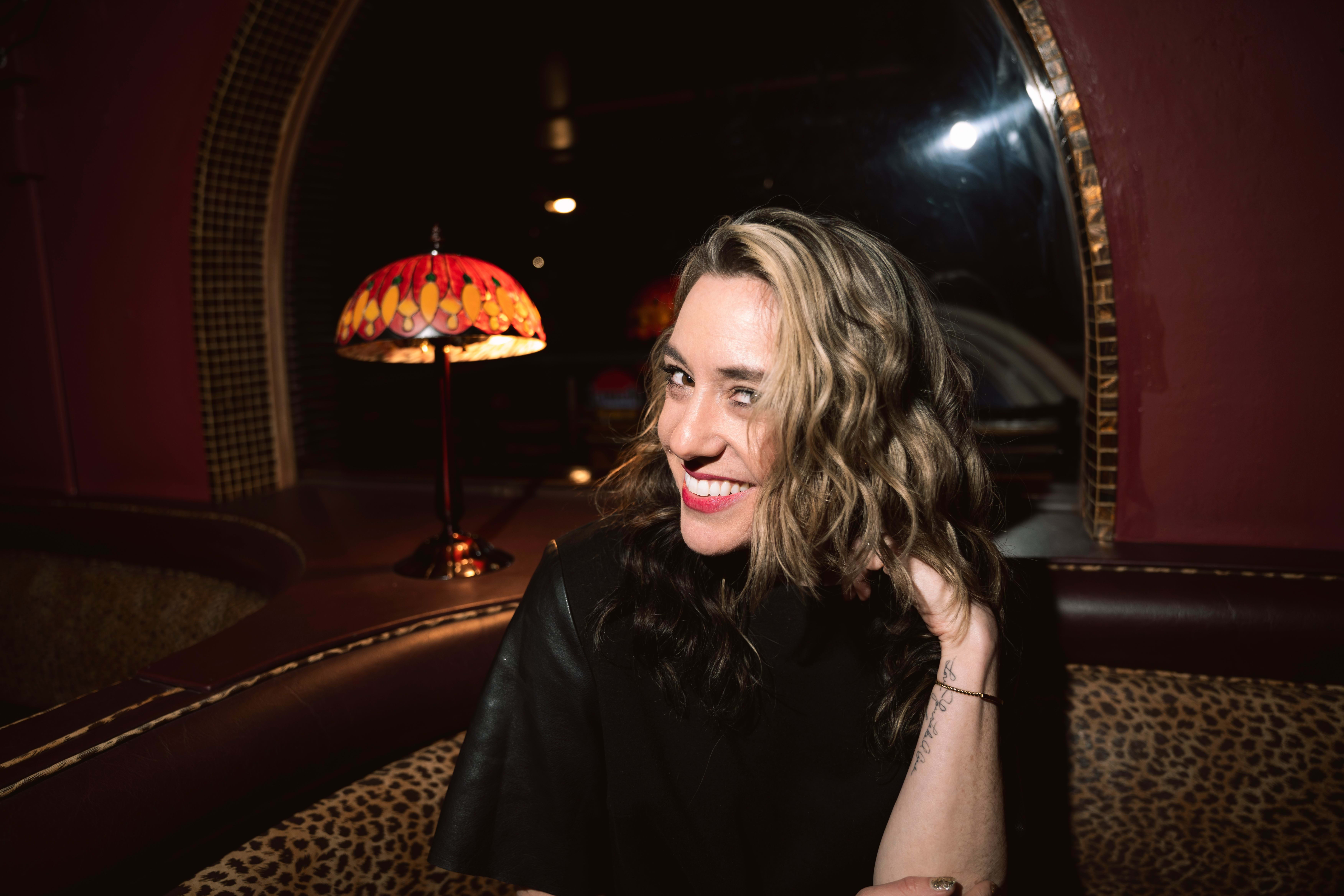 Janelle Draper headshot