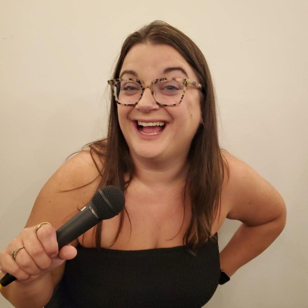 Angela Garrone headshot