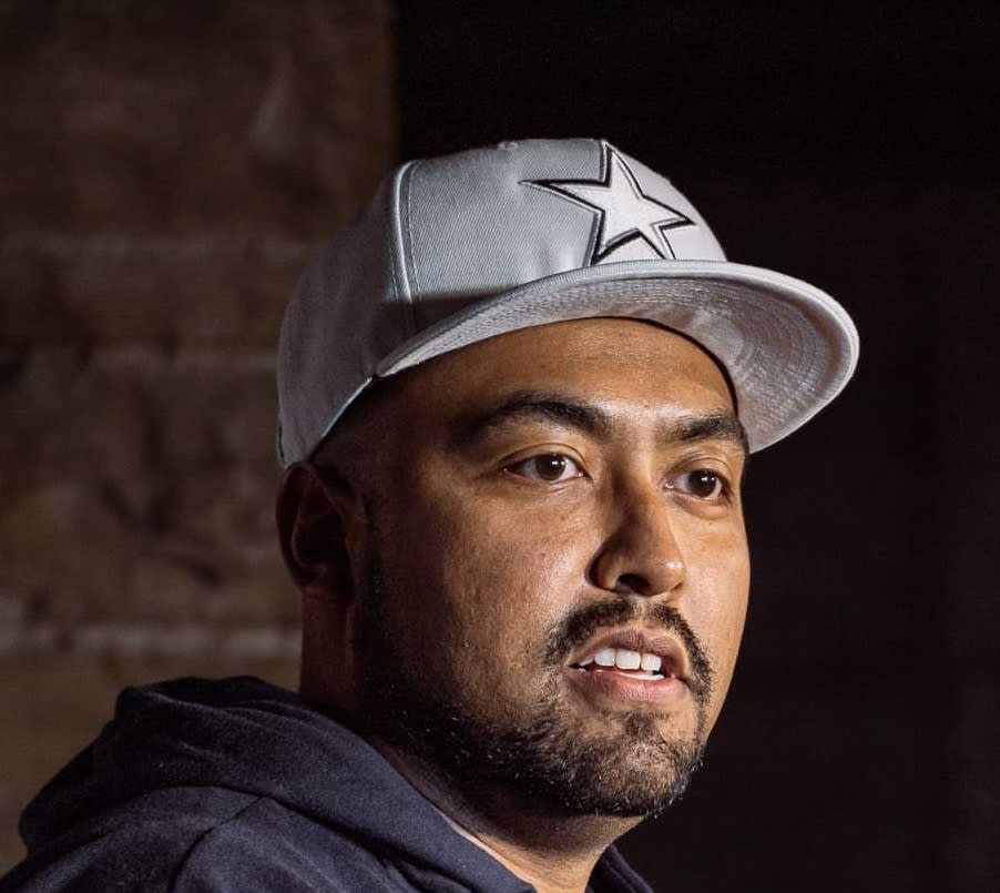 Joe Cruz headshot