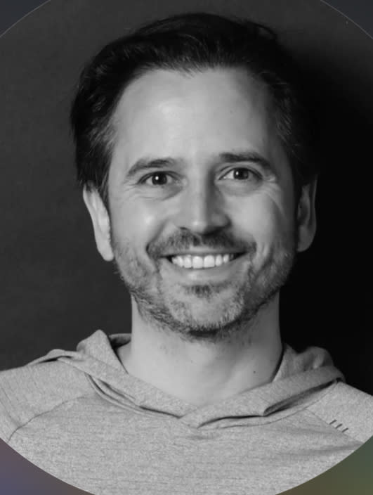 Gabriel Salinas headshot