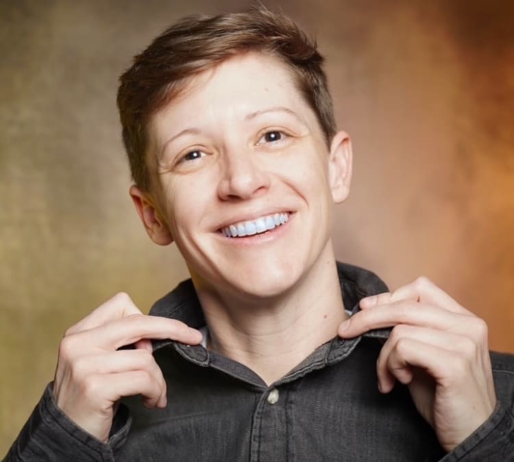 Lucia Hardaway headshot