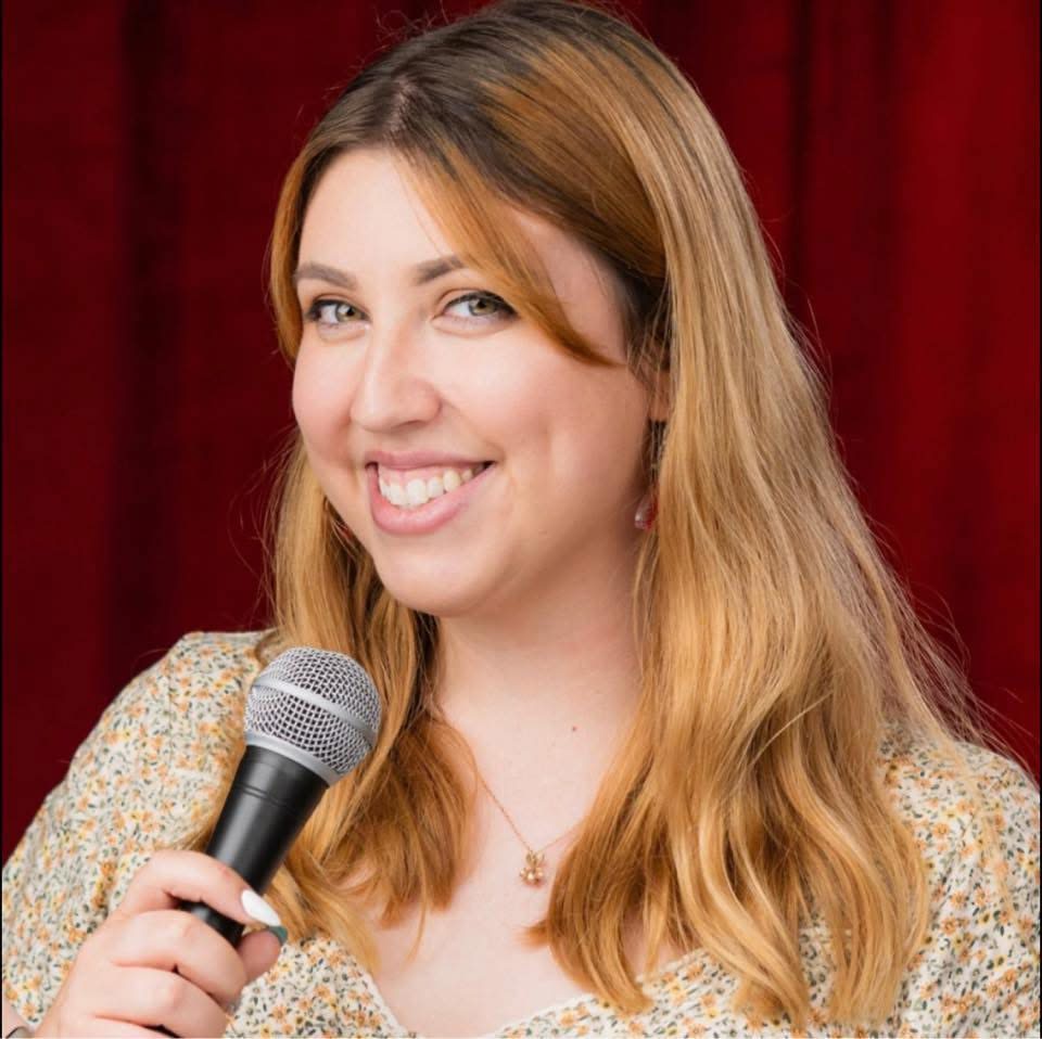 Lisa Pockets headshot