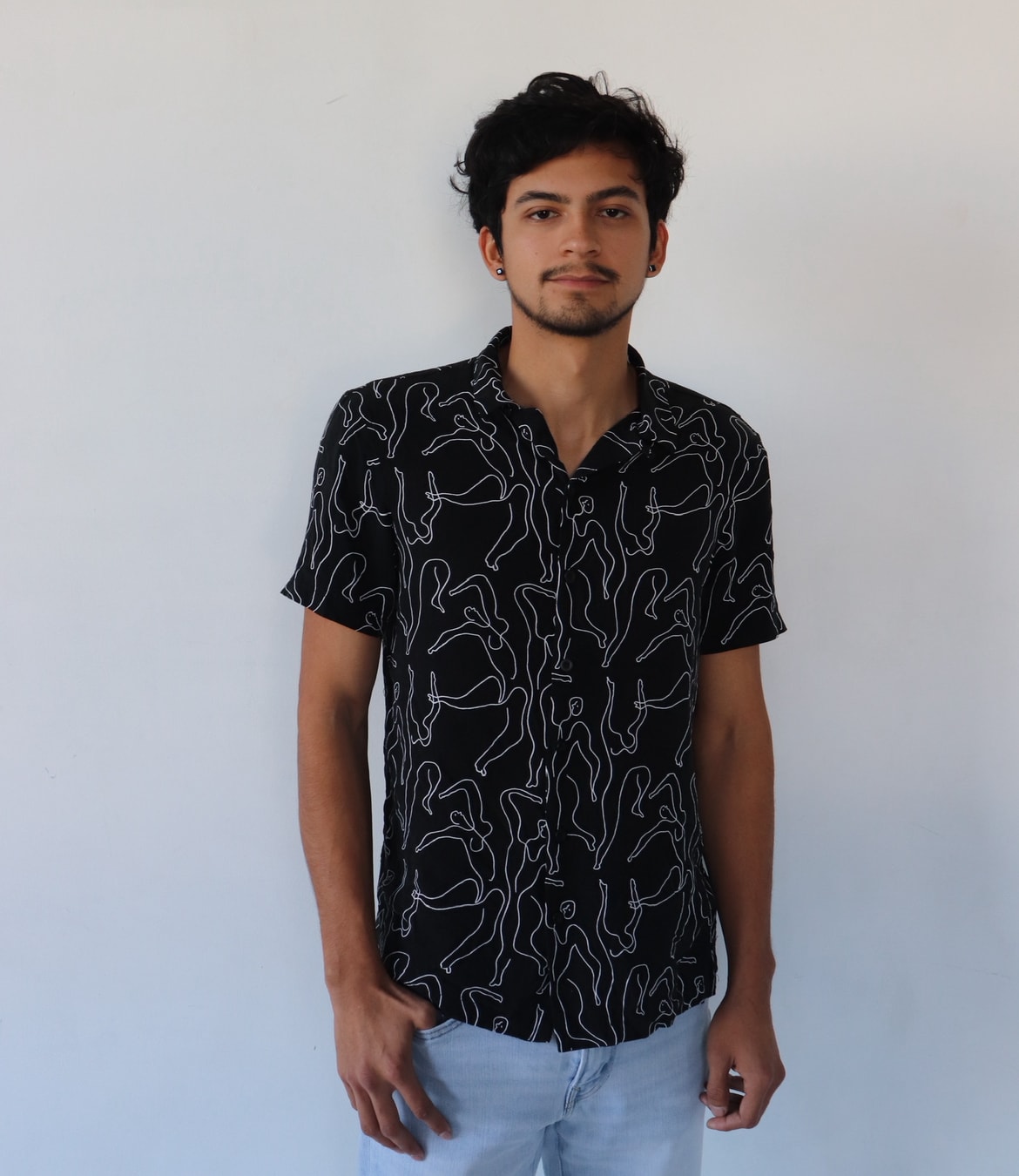 Luis Manrra headshot