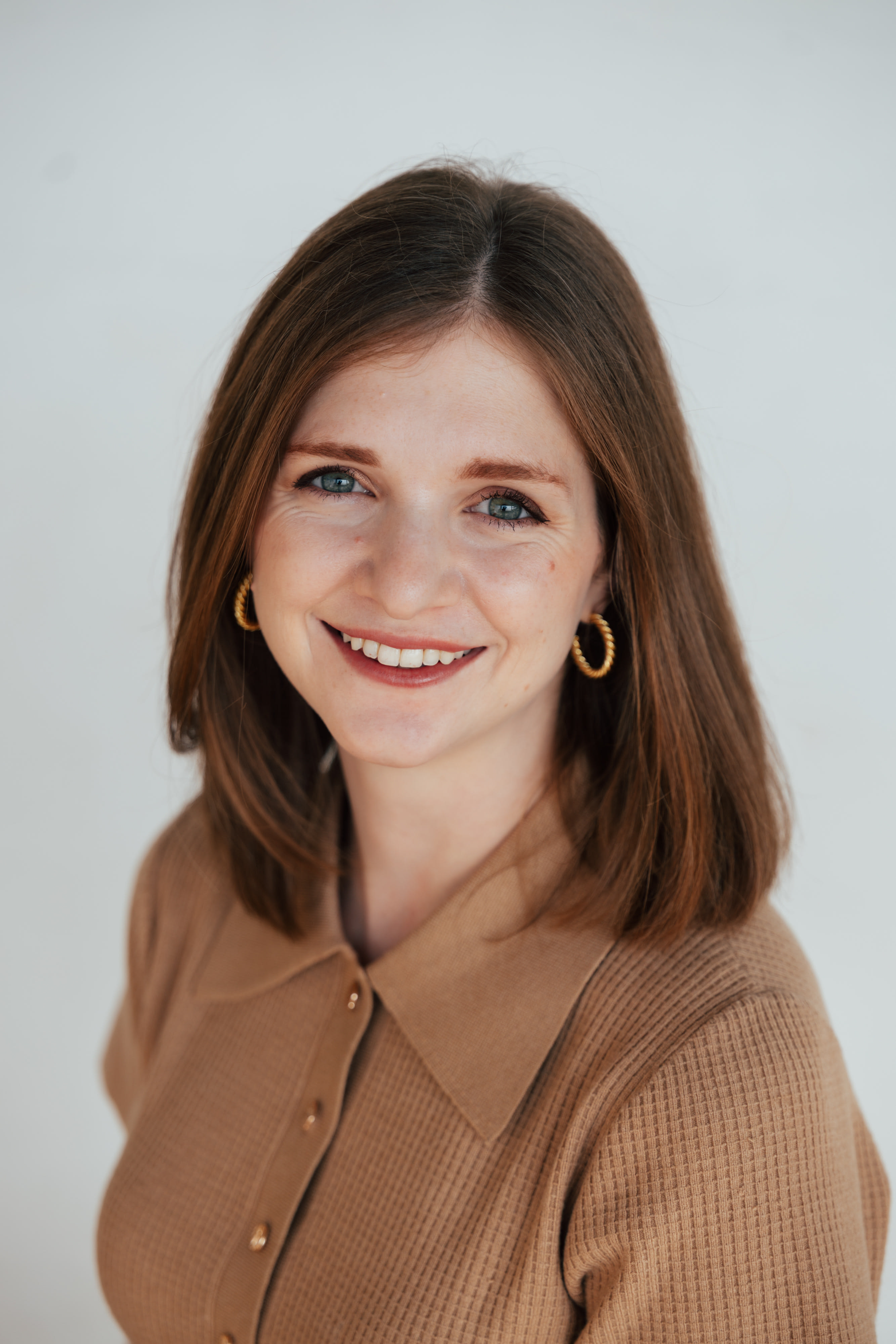 Caroline Mann headshot
