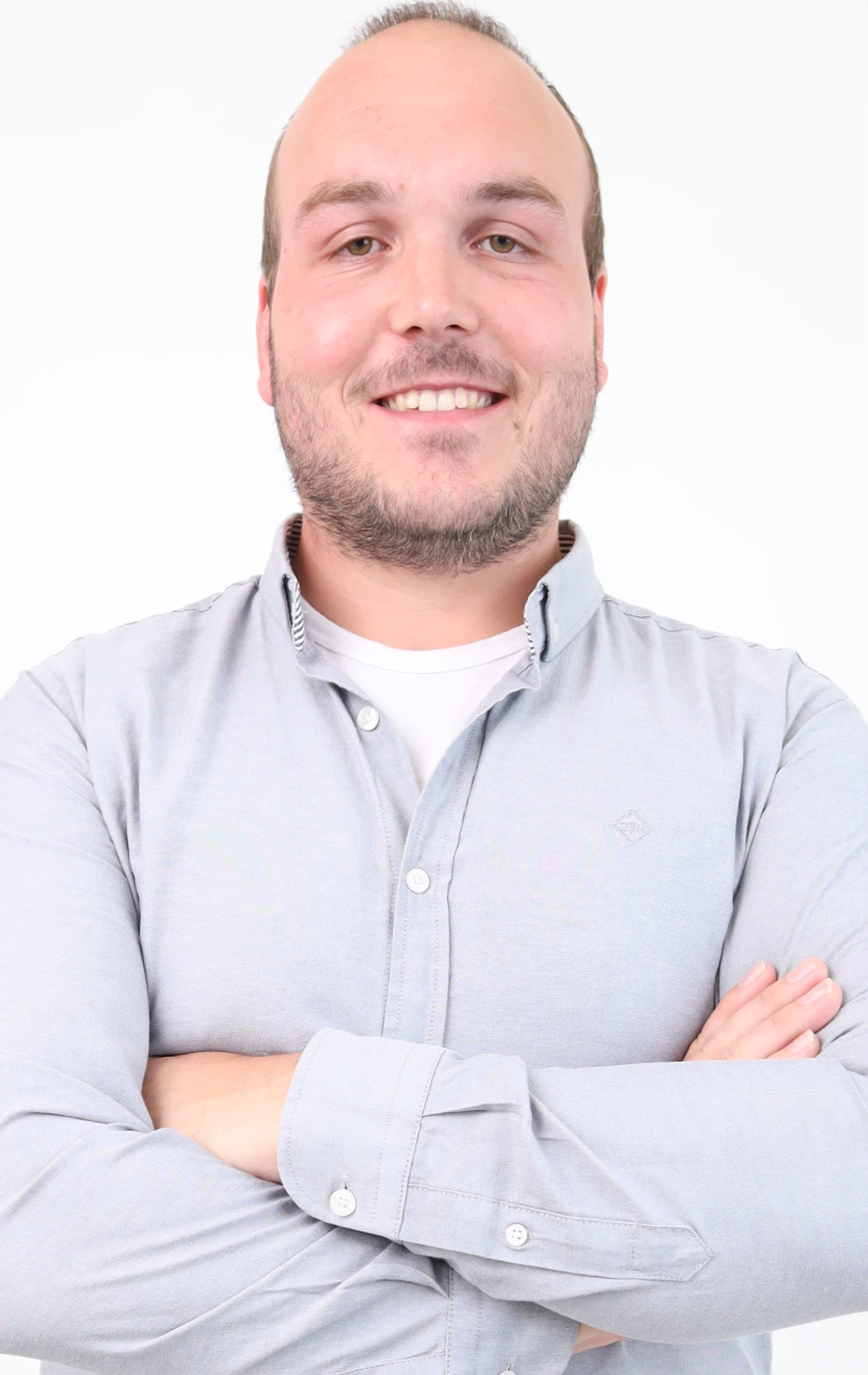 Derek Holly headshot