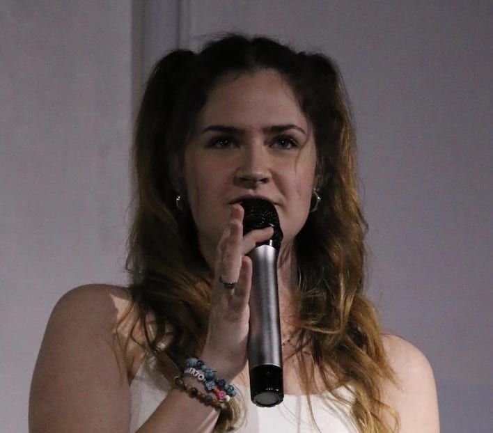 Sage DeLong headshot