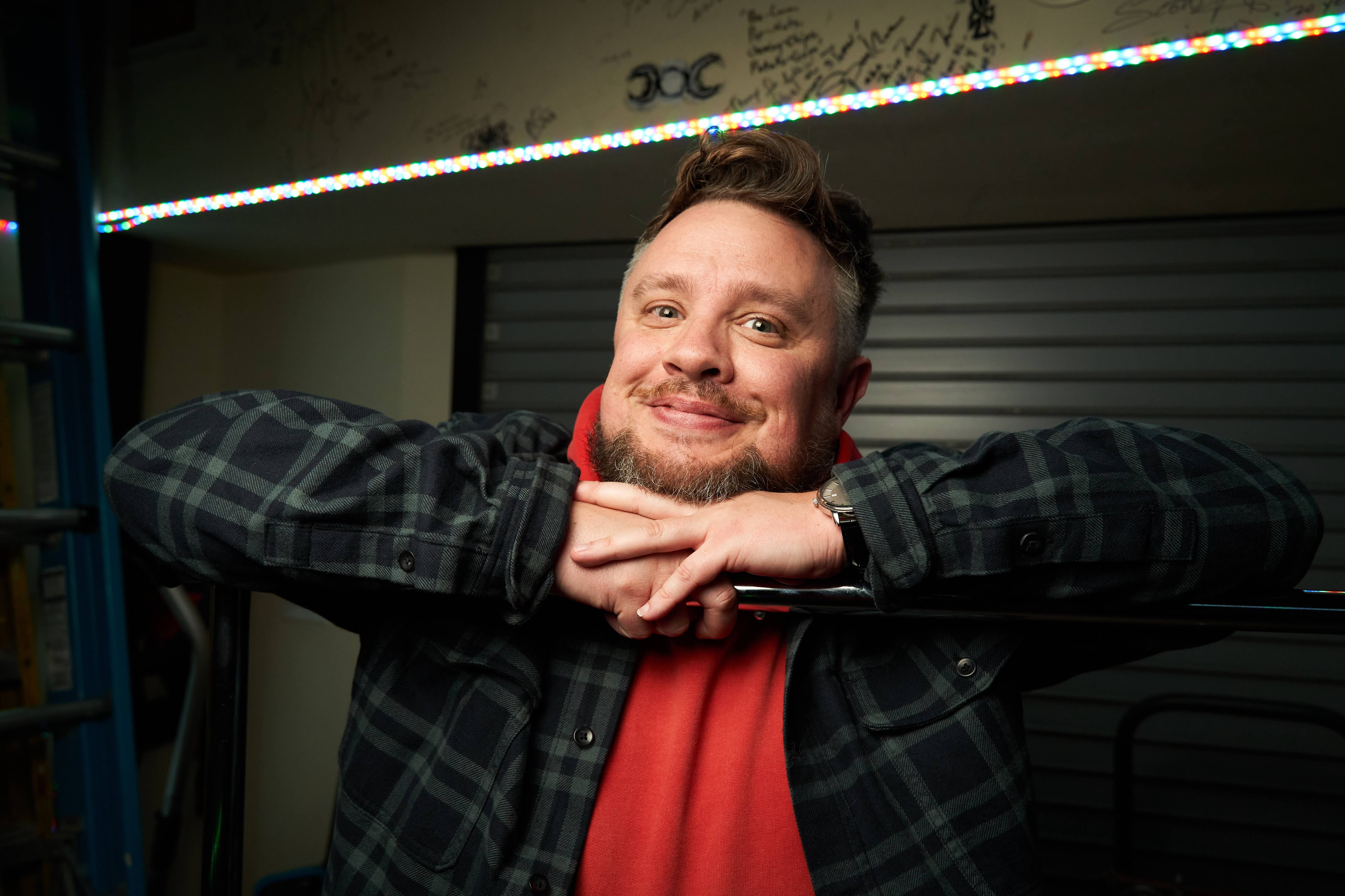 Simon Gibson headshot