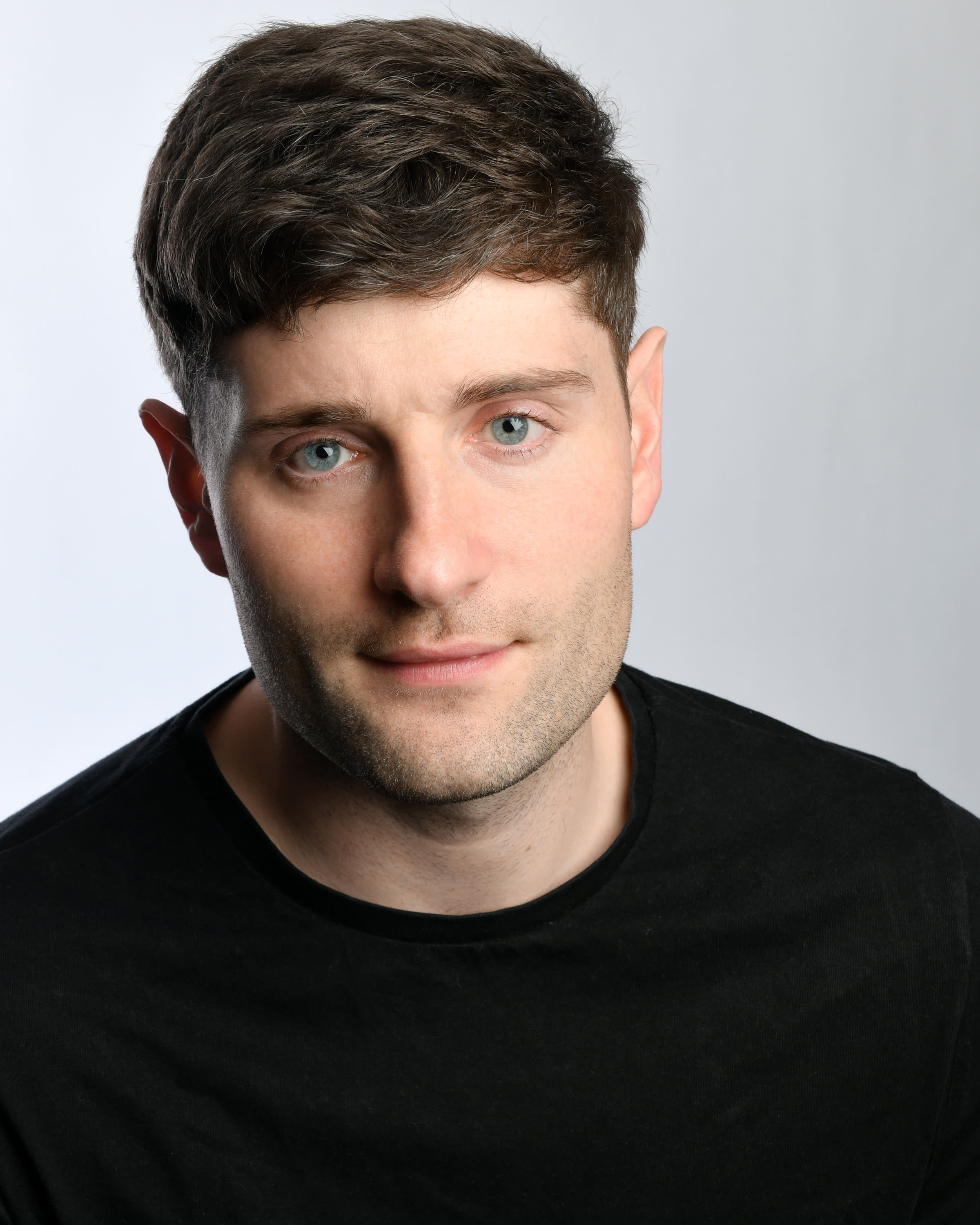 Tom Elwes headshot
