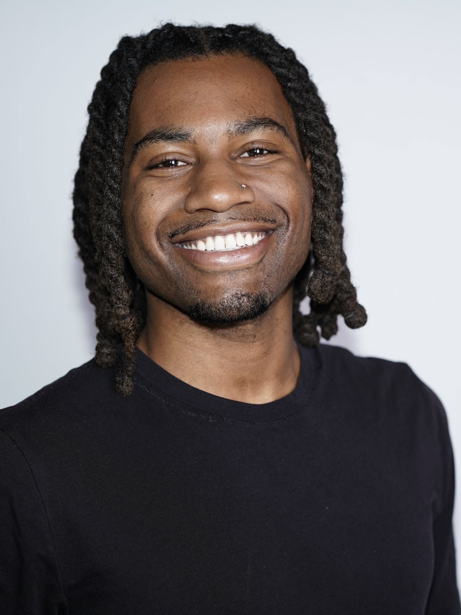 Donovan Robertson headshot