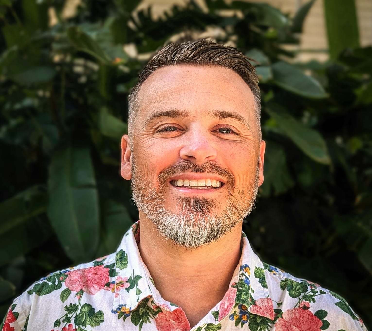 Michael Halcomb headshot