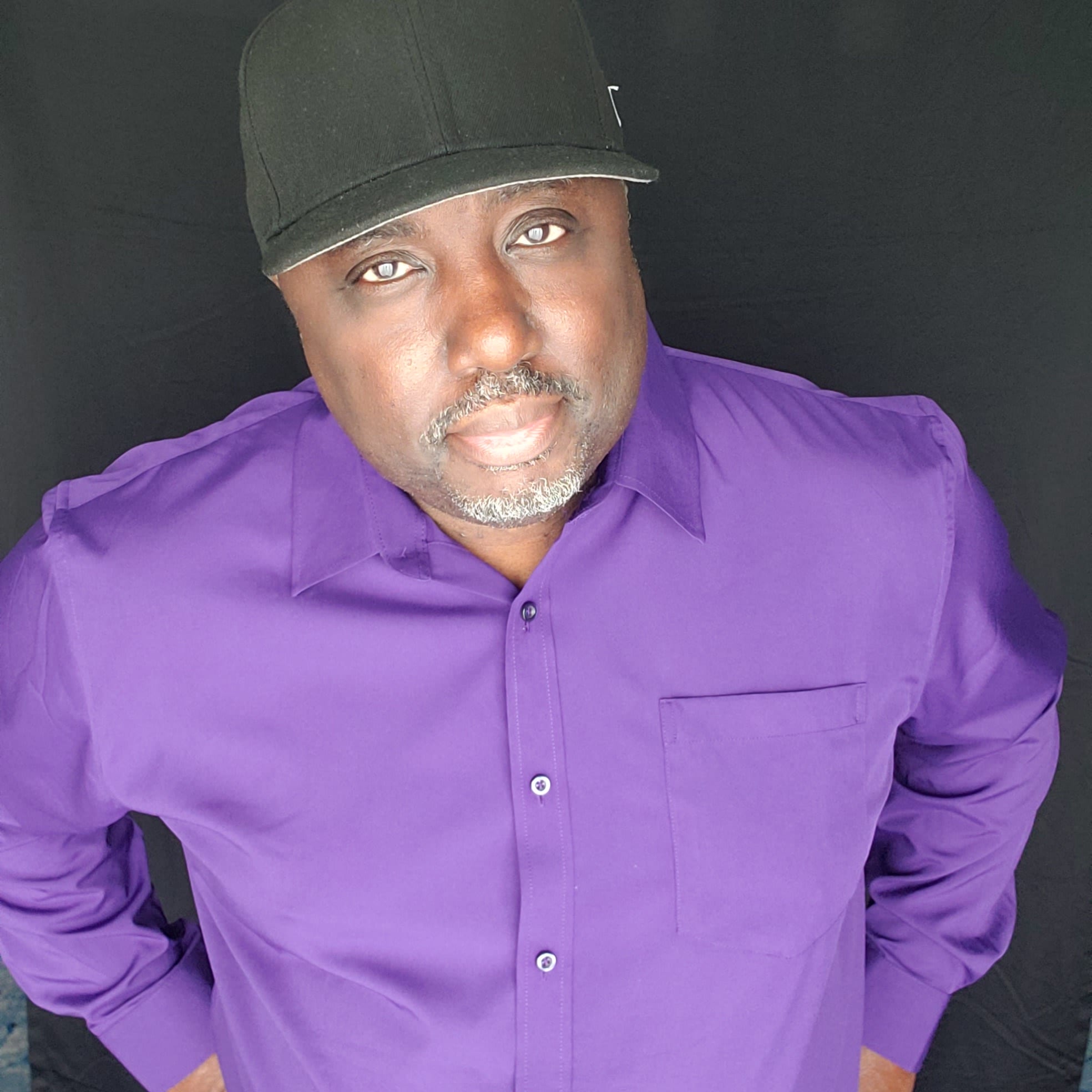 Louis Johnson headshot