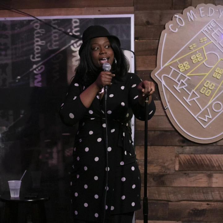 Jasmine Mills headshot